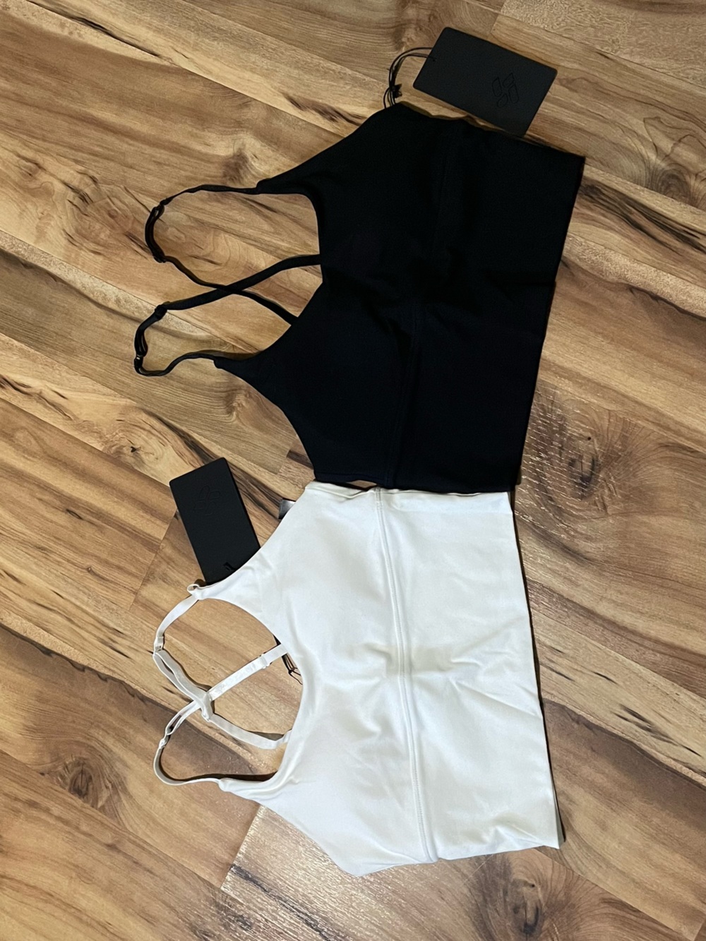 Allwear Bamboo Bra Top 2.0 Bundle Set Black White Size 4 Activewear Crop Tank
